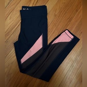 Under armor compression (yoga pants)
